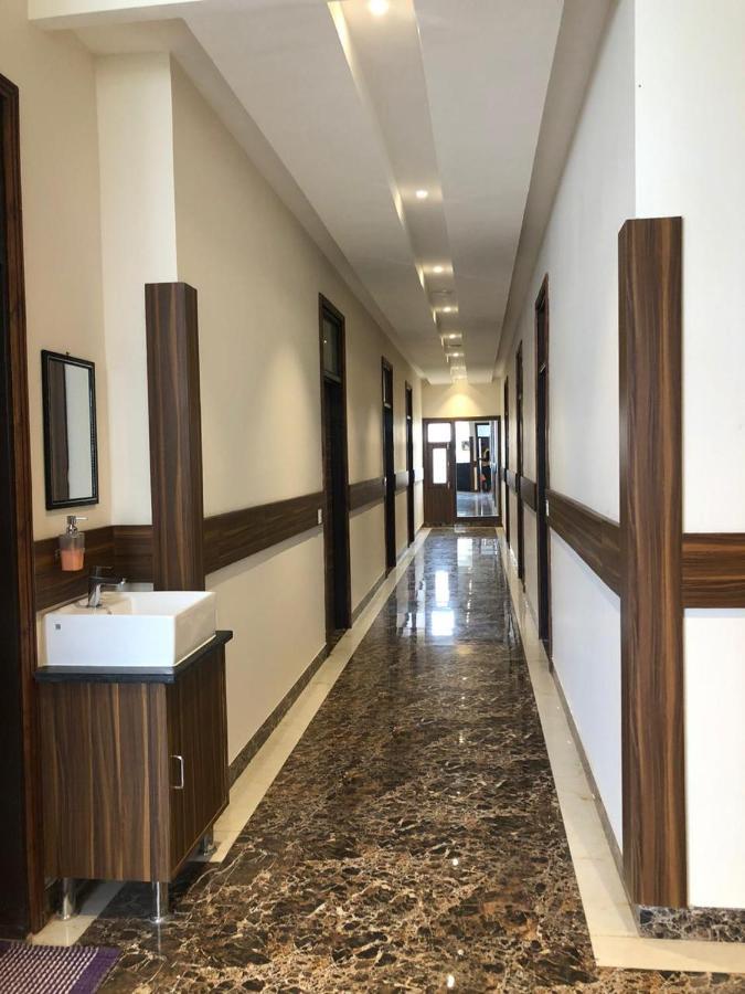 Hotel Woodcrest Zirakpur Chandigarh - Luxury Rooms Bagian luar foto