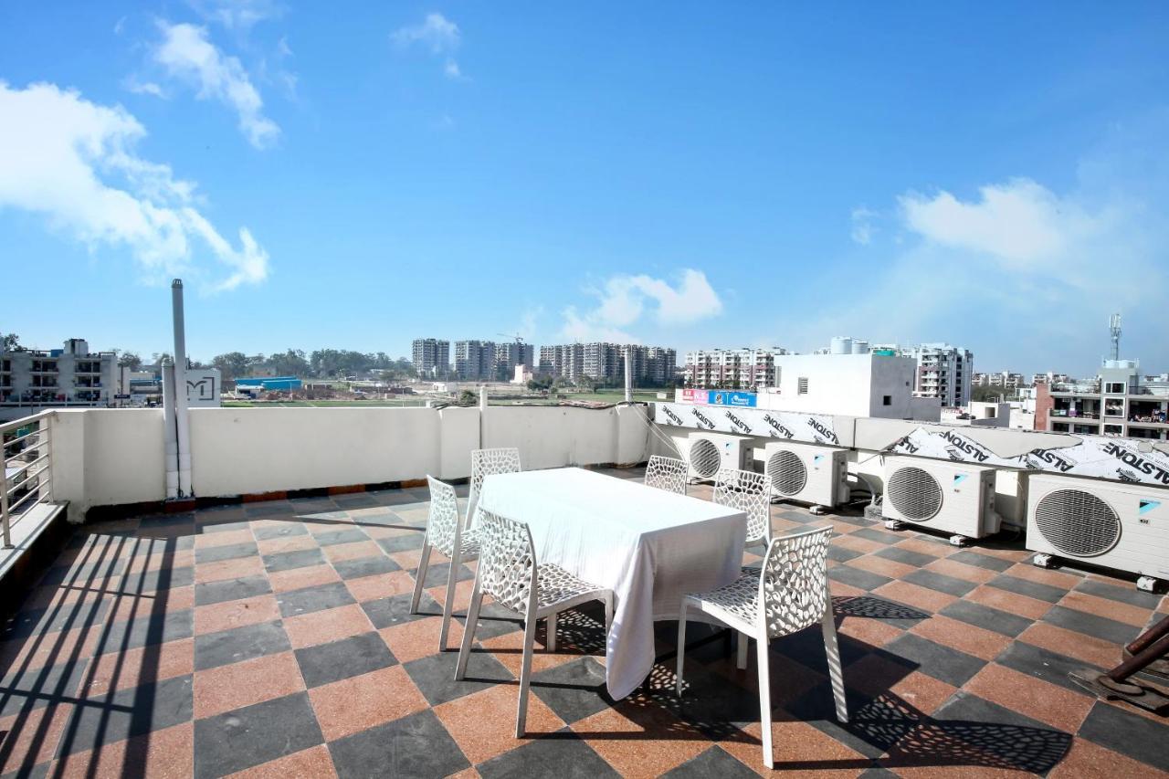 Hotel Woodcrest Zirakpur Chandigarh - Luxury Rooms Bagian luar foto