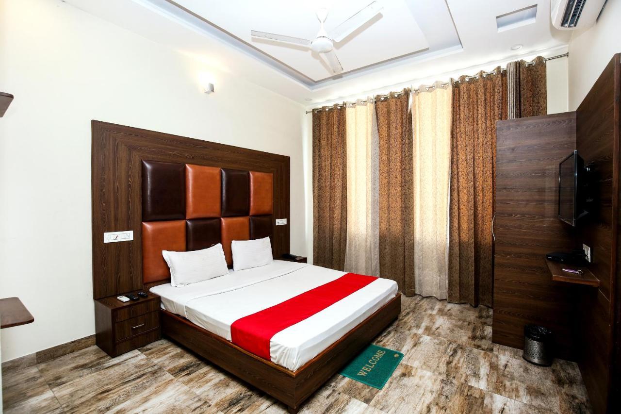 Hotel Woodcrest Zirakpur Chandigarh - Luxury Rooms Bagian luar foto
