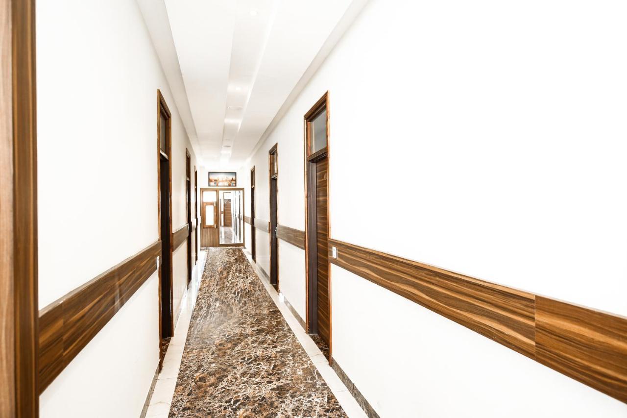 Hotel Woodcrest Zirakpur Chandigarh - Luxury Rooms Bagian luar foto