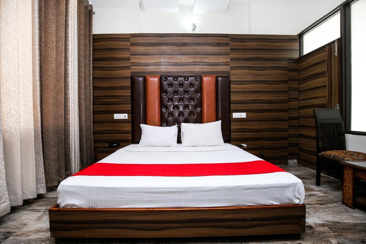 Hotel Woodcrest Zirakpur Chandigarh - Luxury Rooms Bagian luar foto