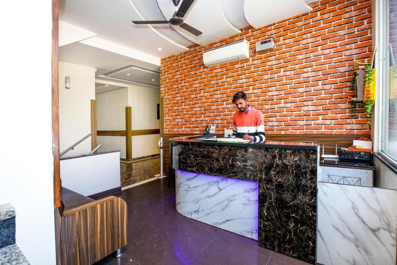 Hotel Woodcrest Zirakpur Chandigarh - Luxury Rooms Bagian luar foto